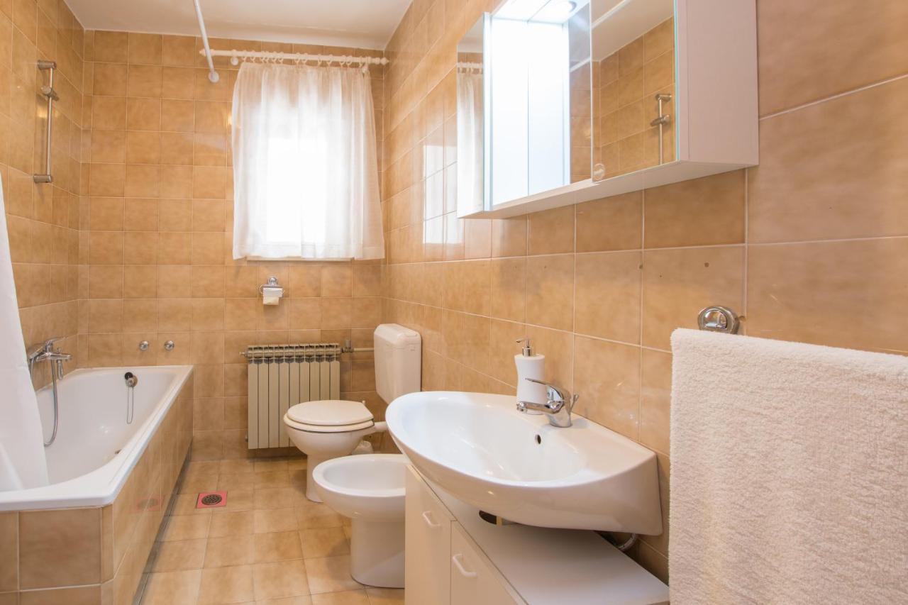 Apartments Nono Toni Porec Exterior photo